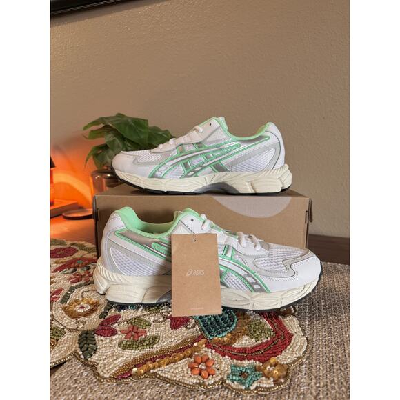 Asics Gel NYC-2055 White / Menthol Green GT 2160 Hidden Loden Cloud 1203A542 105 - Picture 2 of 9